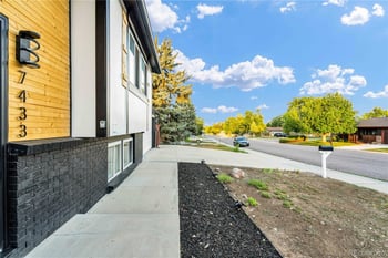 7433 W Hinsdale Dr, Littleton, CO 80128