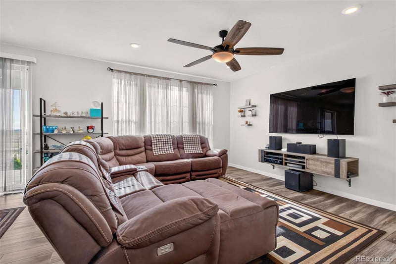 39286 Hart Cir, Elizabeth, CO 80107