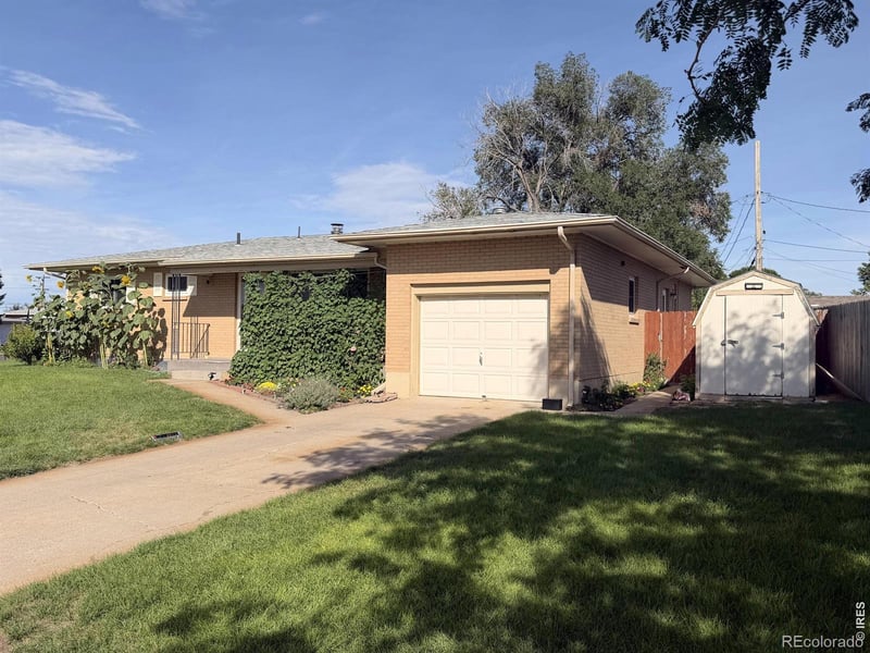 1143 Beattie Dr, Sterling, CO 80751