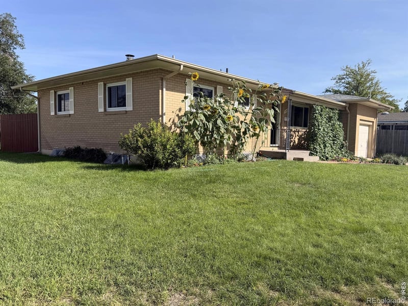 1143 Beattie Dr, Sterling, CO 80751