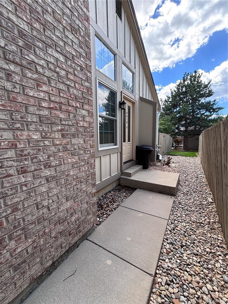 9610 W Chatfield Ave #F, Littleton, CO 80128