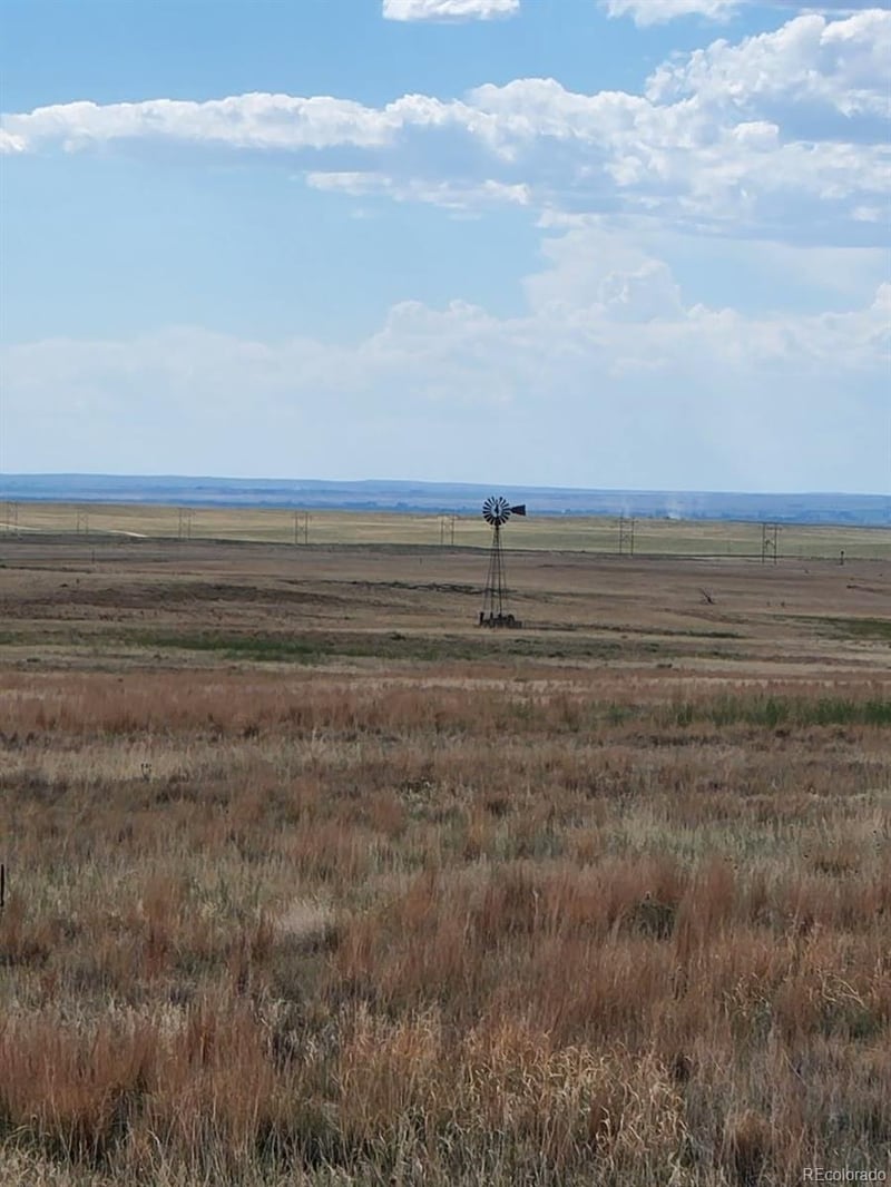 County Road W, Akron, CO 80720