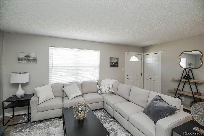 5553 Yost Ct, Denver, CO 80239
