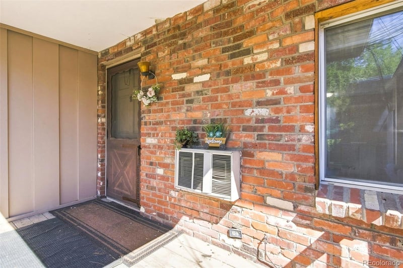 1525 S Holly St #208, Denver, CO 80222