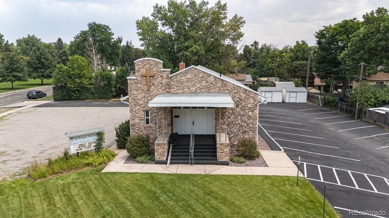 2215 Paseo Rd, Colorado Springs, CO 80907