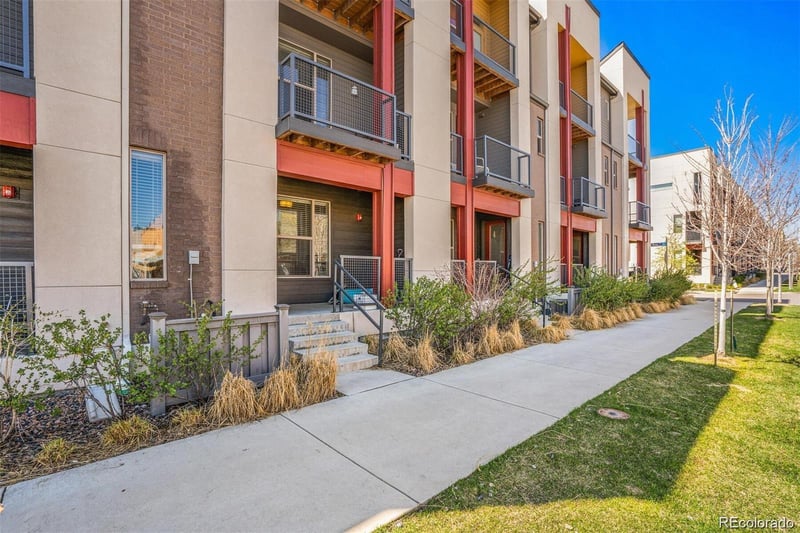 6972 W Alaska Dr, Lakewood, CO 80226