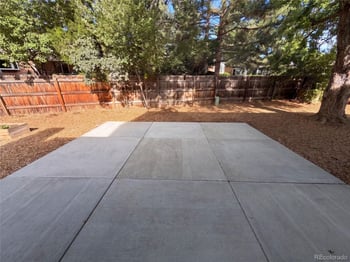 7447 S Ames Ct, Littleton, CO 80128