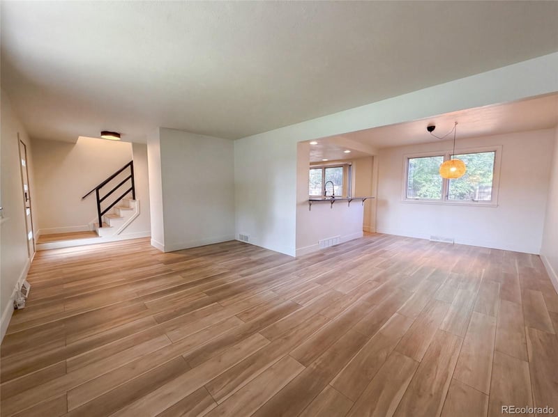 7447 S Ames Ct, Littleton, CO 80128