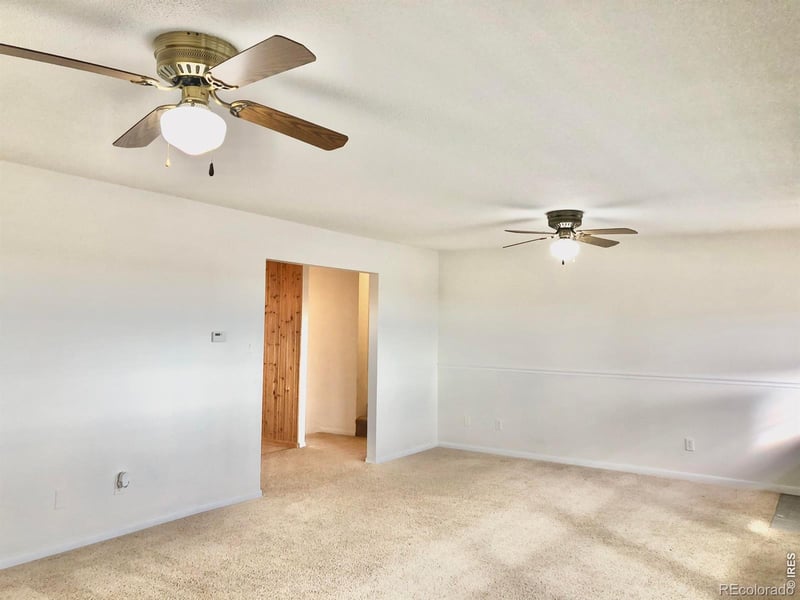 906 W South 1st St, Johnstown, CO 80534