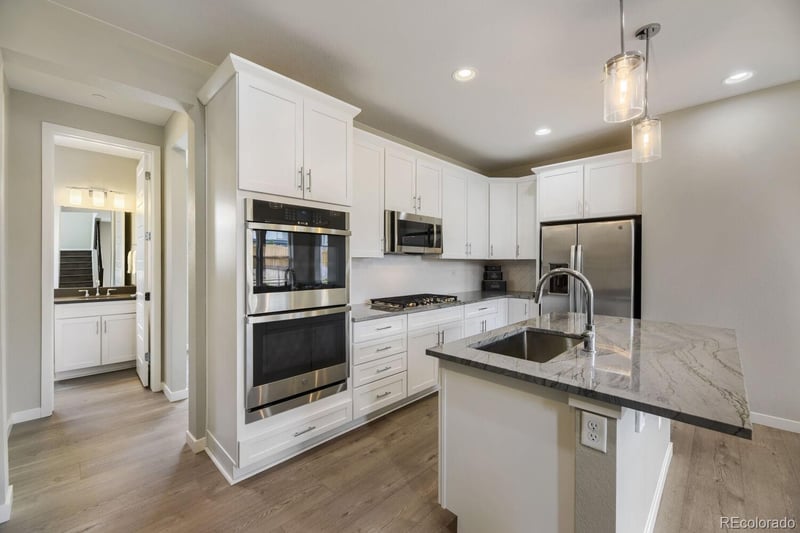 5051 S Queen Ct, Littleton, CO 80127