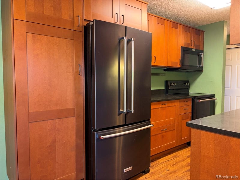 2325 S Linden Ct #215, Denver, CO 80222