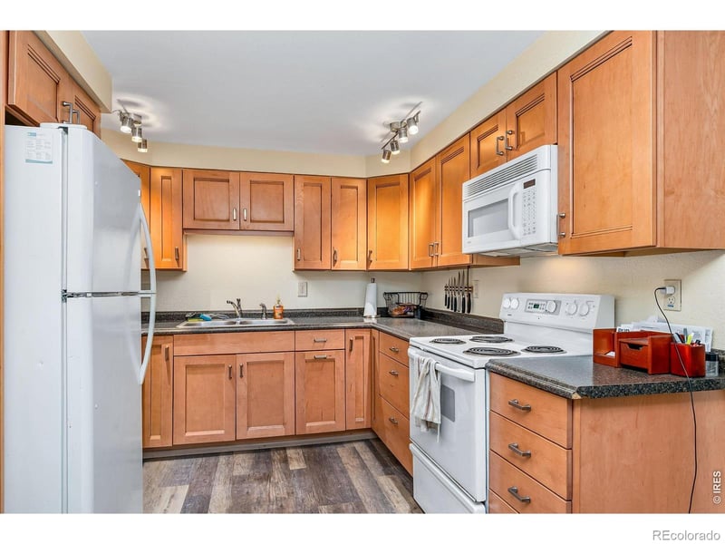 1008 Cimmeron Dr, Loveland, CO 80537