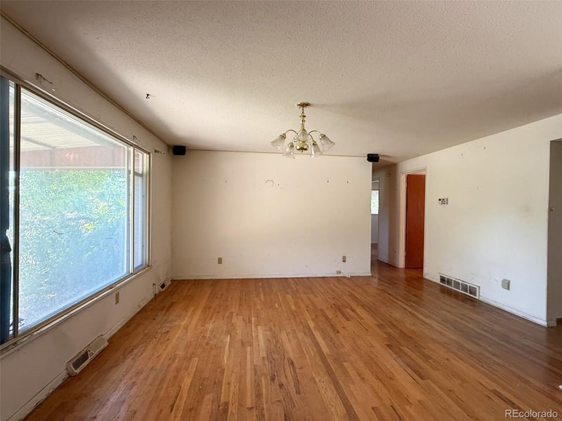 801 Ash St, Broomfield, CO 80020