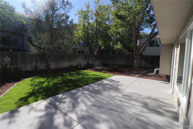 5566 S Ireland St, Aurora, CO 80015