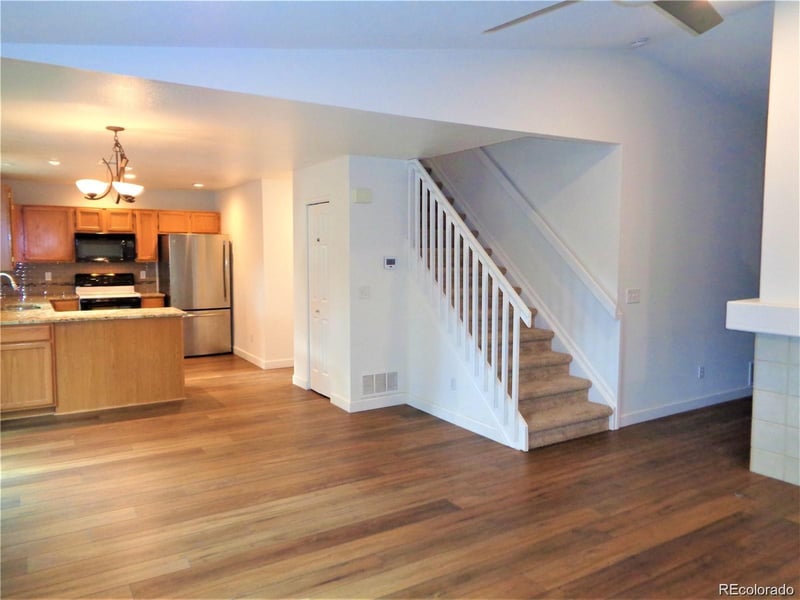 10482 Hyacinth St, Littleton, CO 80129