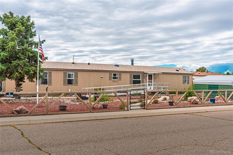 23735 Fleet St, Colorado Springs, CO 80928