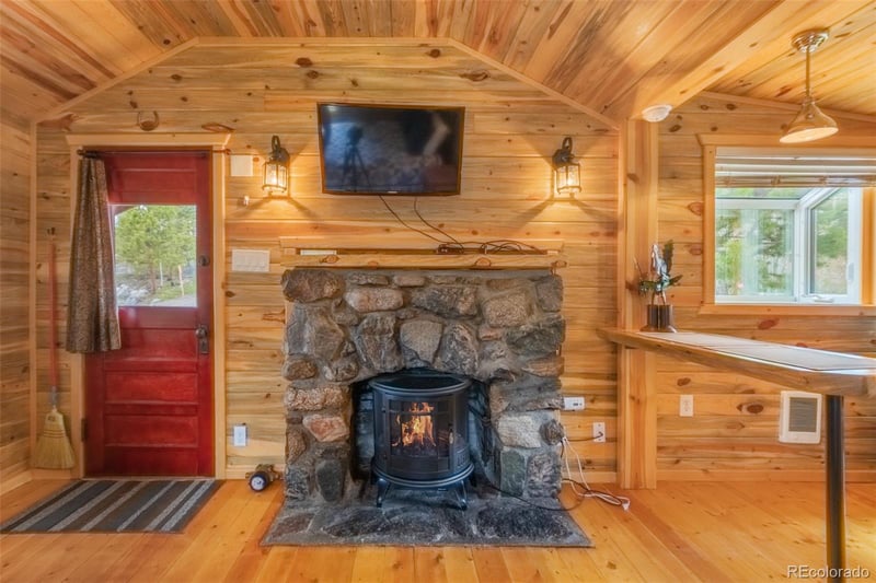 1450 Pine Ln #A, Grand Lake, CO 80447