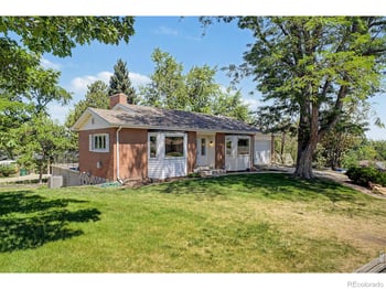 2555 Queen St, Lakewood, CO 80215