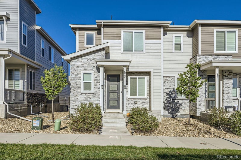 623 S Pitkin Ct, Aurora, CO 80017