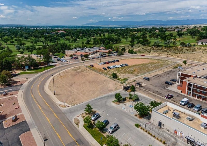 000 Club Manor Dr, Pueblo, CO 81008