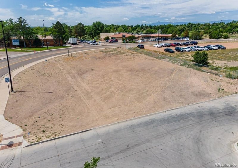 000 Club Manor Dr, Pueblo, CO 81008