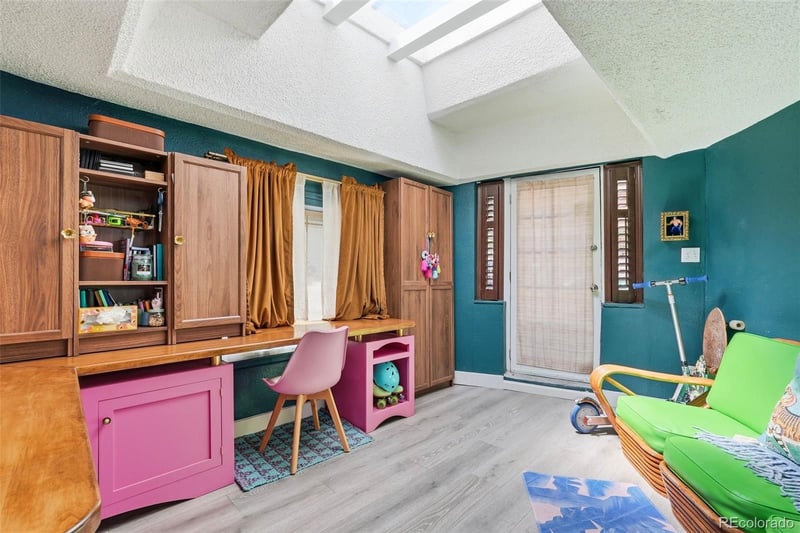 370 Ruxton Ave, Manitou Springs, CO 80829
