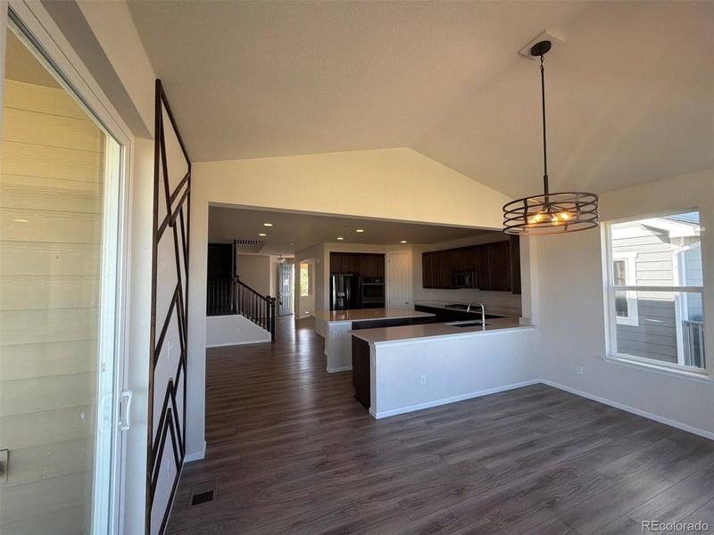 951 N Vandriver Way, Aurora, CO 80018