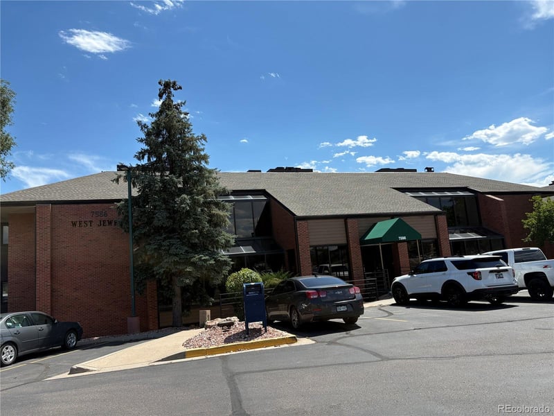 7586 W Jewell Ave #202, Denver, CO 80232