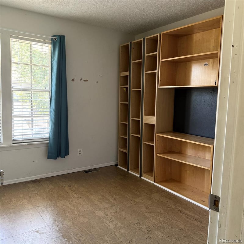 1955 S Oakland Way, Aurora, CO 80014