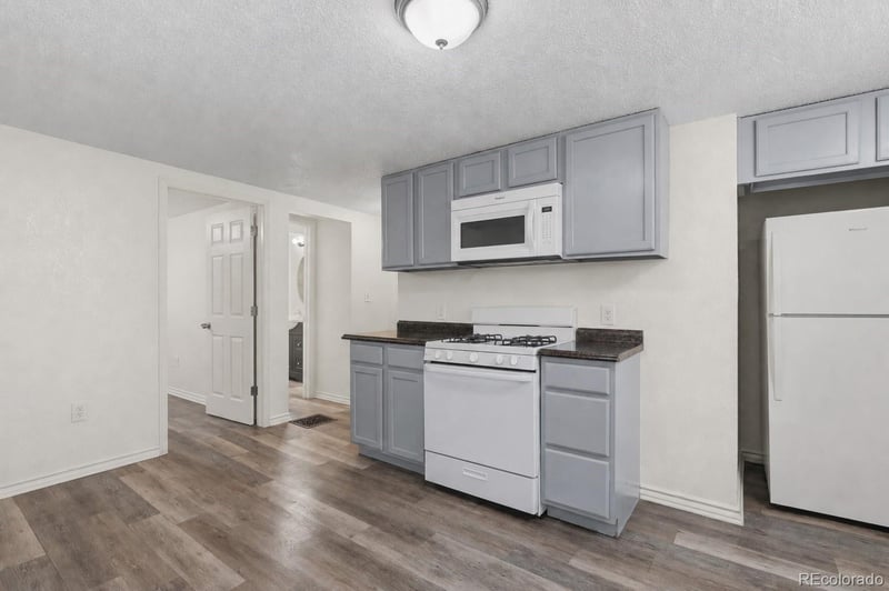 564 S Stuart St, Denver, CO 80219