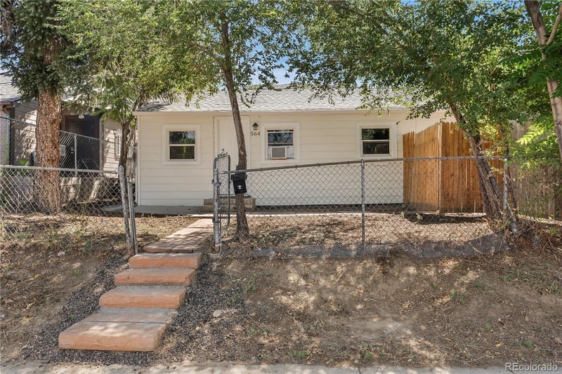 564 S Stuart St, Denver, CO 80219