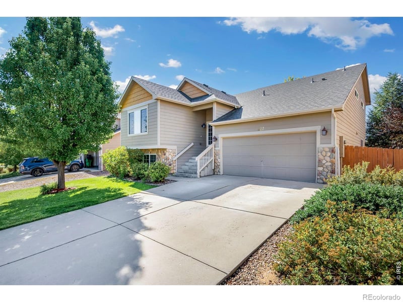 627 Stoney Brook Rd, Fort Collins, CO 80525