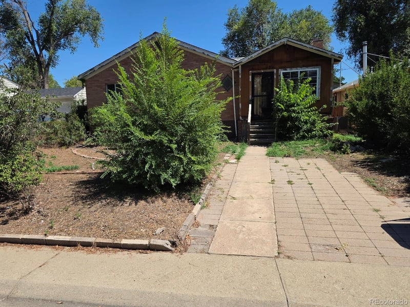 1150 Roslyn St, Denver, CO 80220
