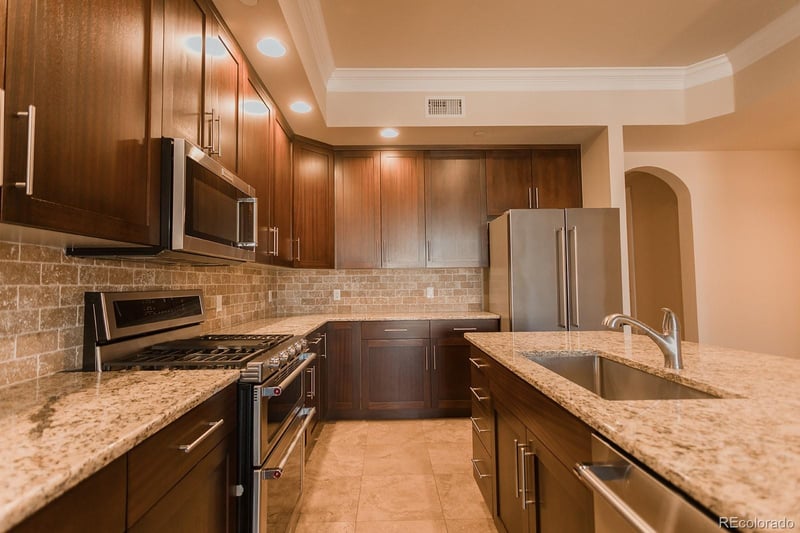 1120 Delaware St #511, Denver, CO 80204