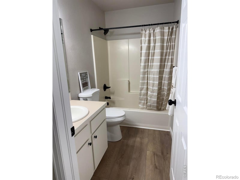 4221 Lake Mead Dr, Greeley, CO 80634