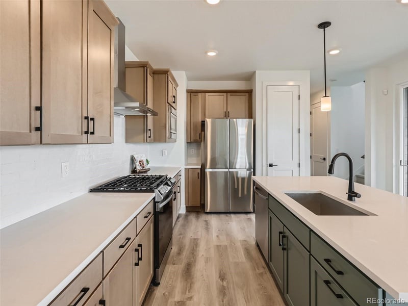 1203 S Algonquian St, Aurora, CO 80018