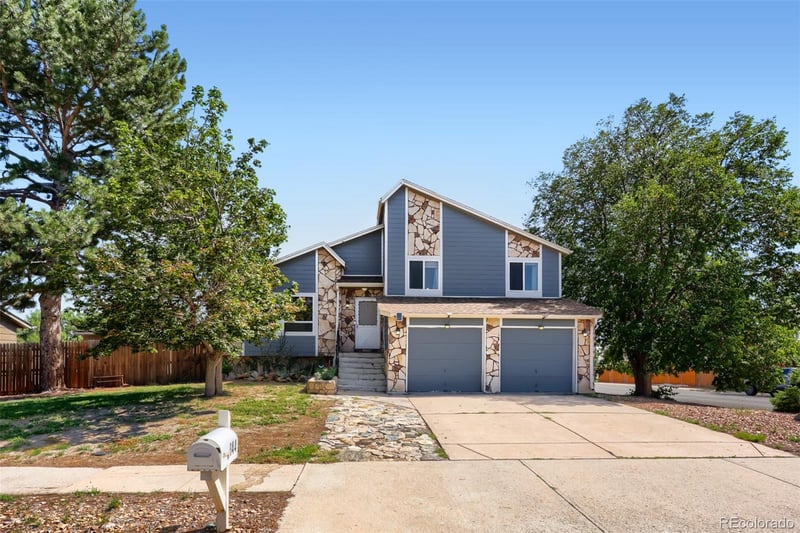 944 S Uravan St, Aurora, CO 80017