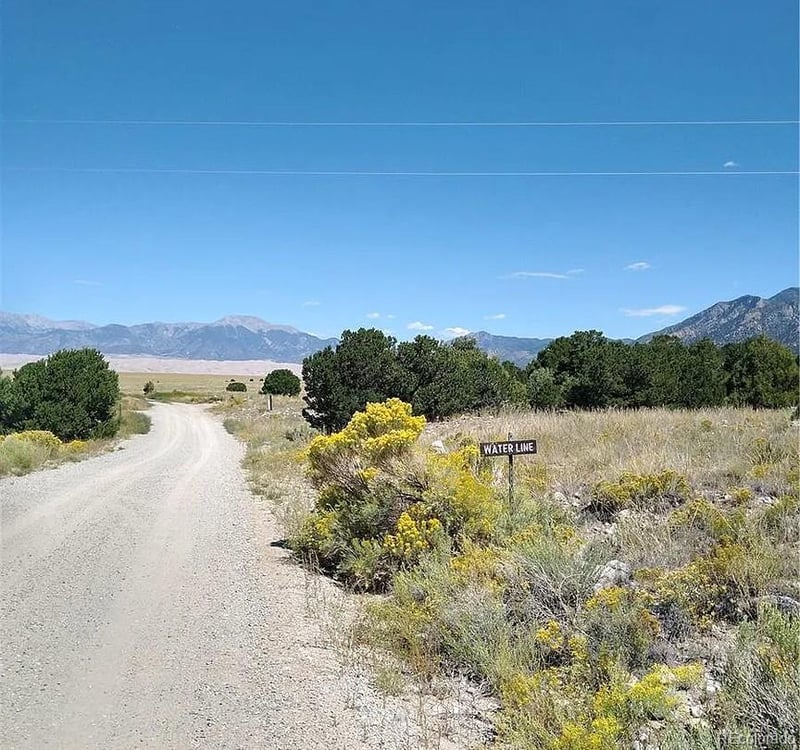 512 Windmill Rd, Mosca, CO 81146