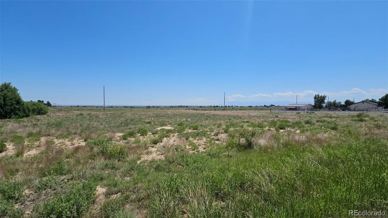 480 E Gentry Dr, Pueblo, CO 81007
