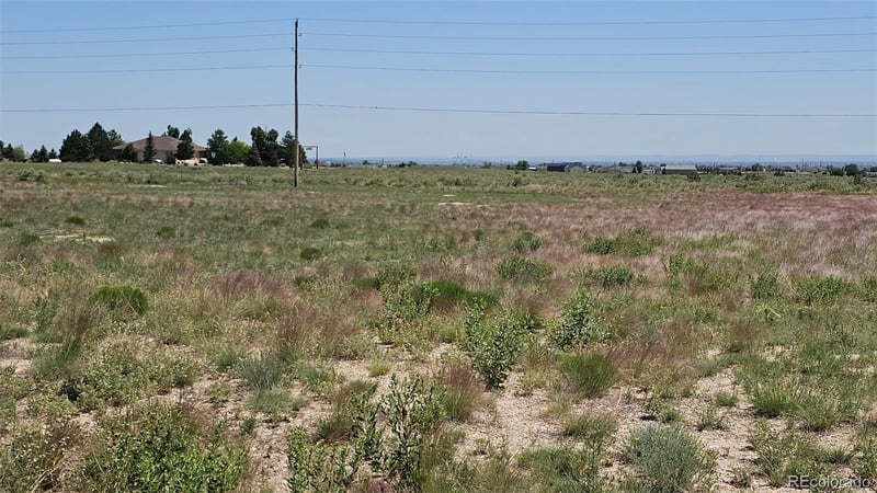 480 E Gentry Dr, Pueblo, CO 81007