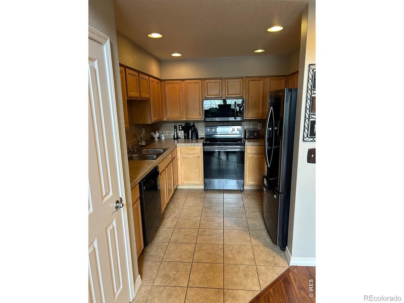 805 Summer Hawk Dr #158, Longmont, CO 80504