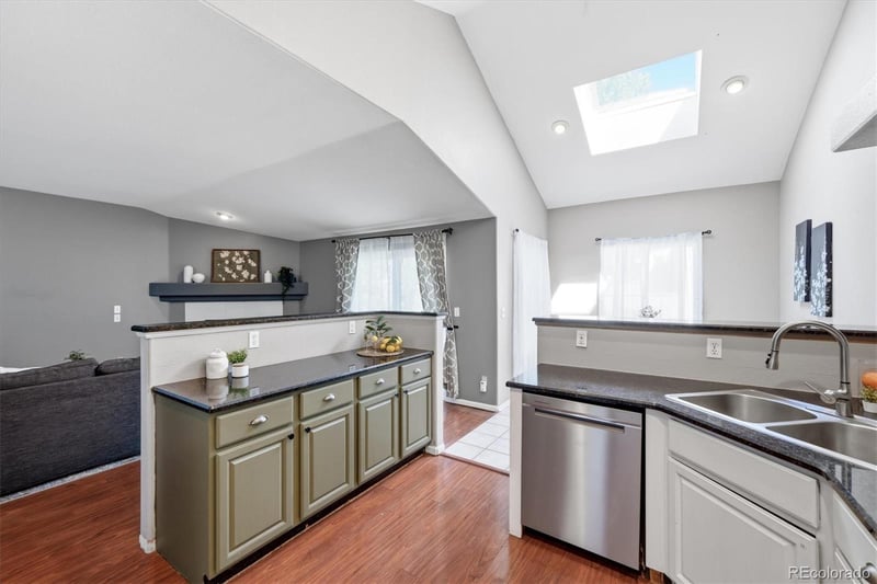 8469 S Upham Way, Littleton, CO 80128