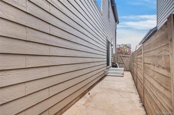 4728 Helena St, Denver, CO 80239