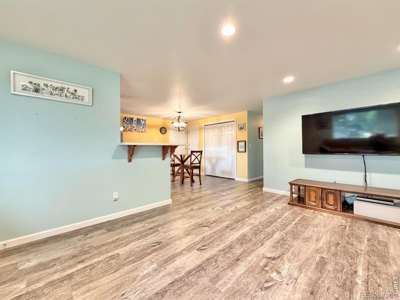684 26th St SW, Loveland, CO 80537