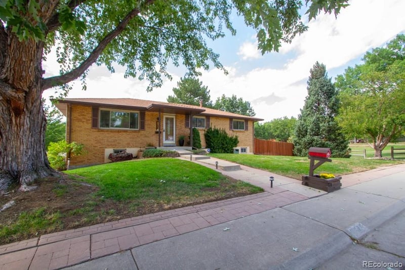 6545 Dover St, Arvada, CO 80004