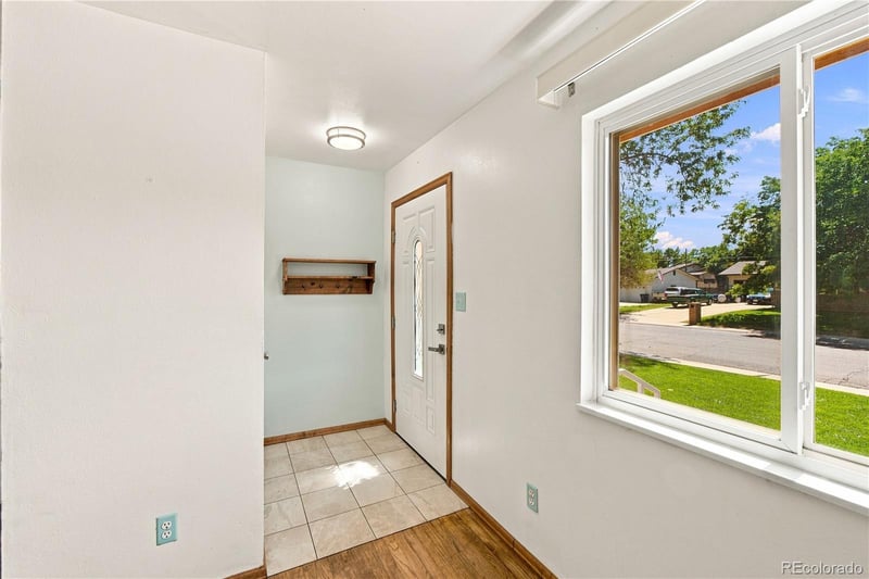 540 Starlite Dr, Pueblo, CO 81005