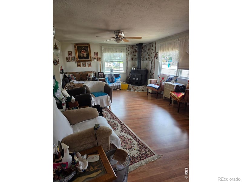 1057 Glen Creighton Dr, Dacono, CO 80514