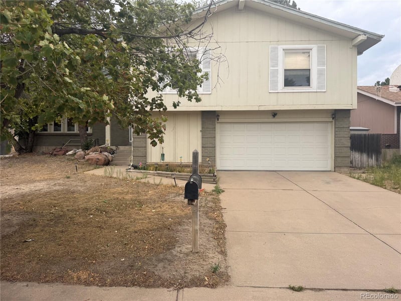 2069 S Macon Way, Aurora, CO 80014