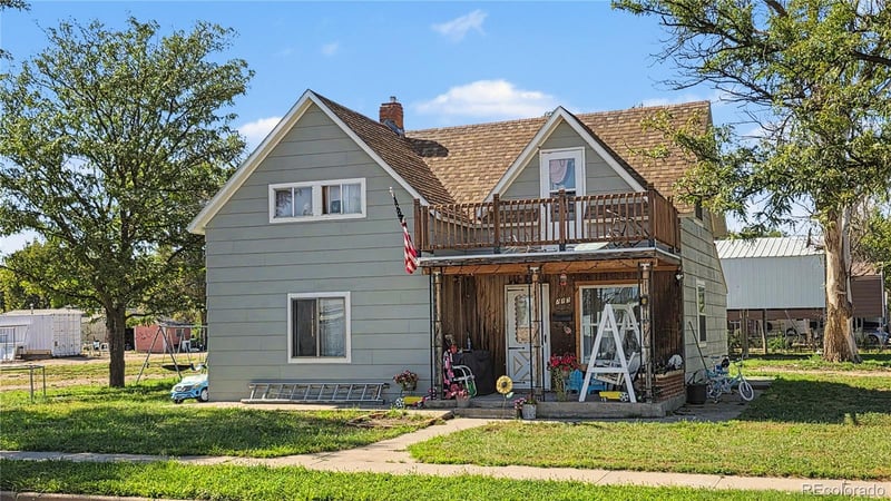 222 E 2nd St, Julesburg, CO 80737