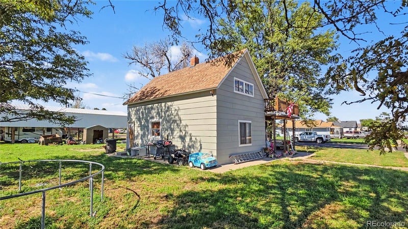 222 E 2nd St, Julesburg, CO 80737